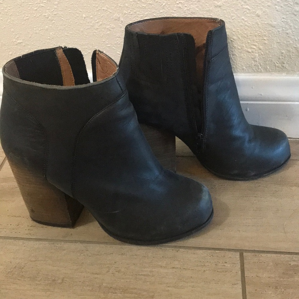 Jeffrey Campbell Hanger Booties 7.5